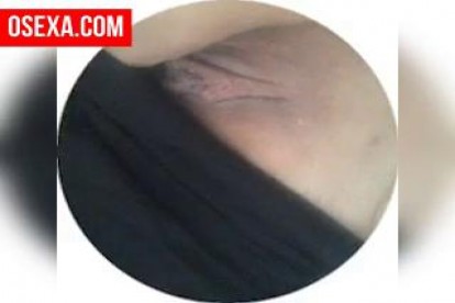 Соло эротика от зрелой узбечки, которая показывает сиськи и пизду